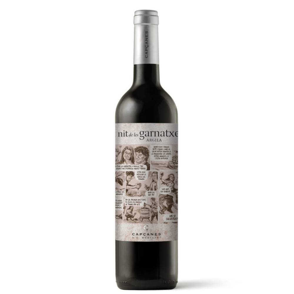 464019_CAPCANES_ARGILA_LEHM_0001 Rotwein La Nit de les Garnatxes Argila vom Weingut Capçanes, Flasche mit Comic-Etikett in Schwarz-Weiß und silbernem Korkverschluss