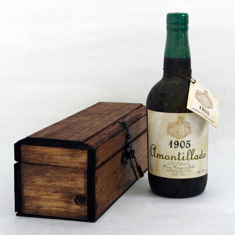1565_0002 Flasche Sherry Amontillado 1905 Barquero mit Holzkiste